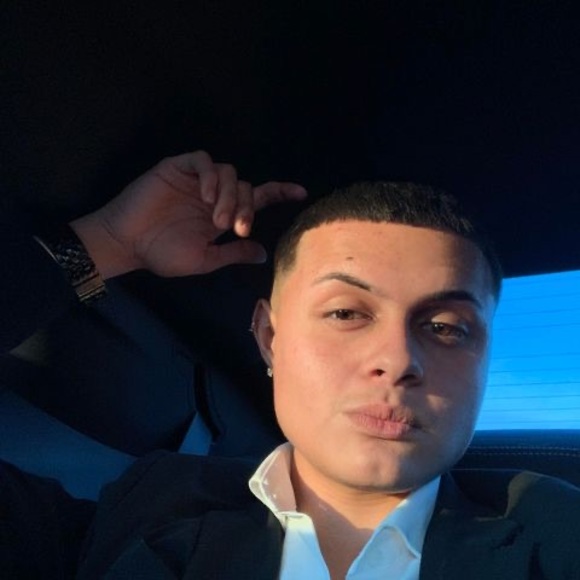 Meet your Posher, Juan - Picture 1 of 1